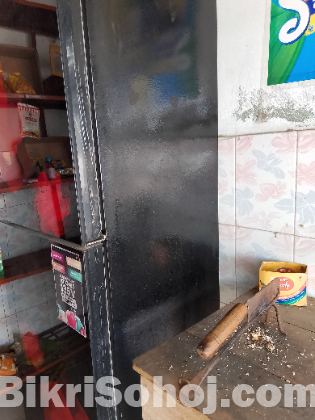 রেফ্রিজারেটর